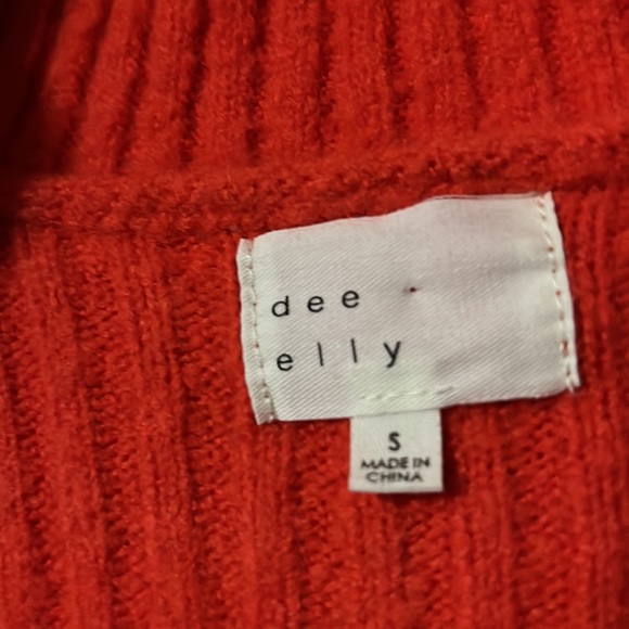 3/$20 Dee Elly Solid Cut Out V-Neck Open Knit Coral Sweater - Picture 4 of 5